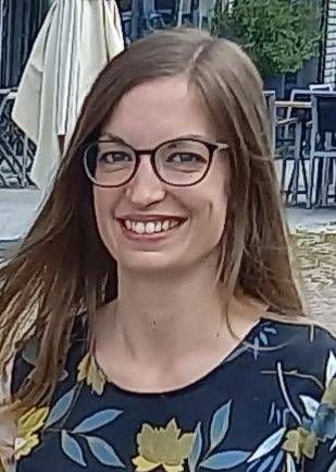 Porträtbild Kathrin Hezel